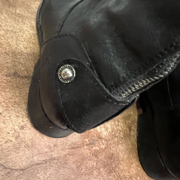 Frye Melissa Button Back Zip Boot - Picture 7 of 12